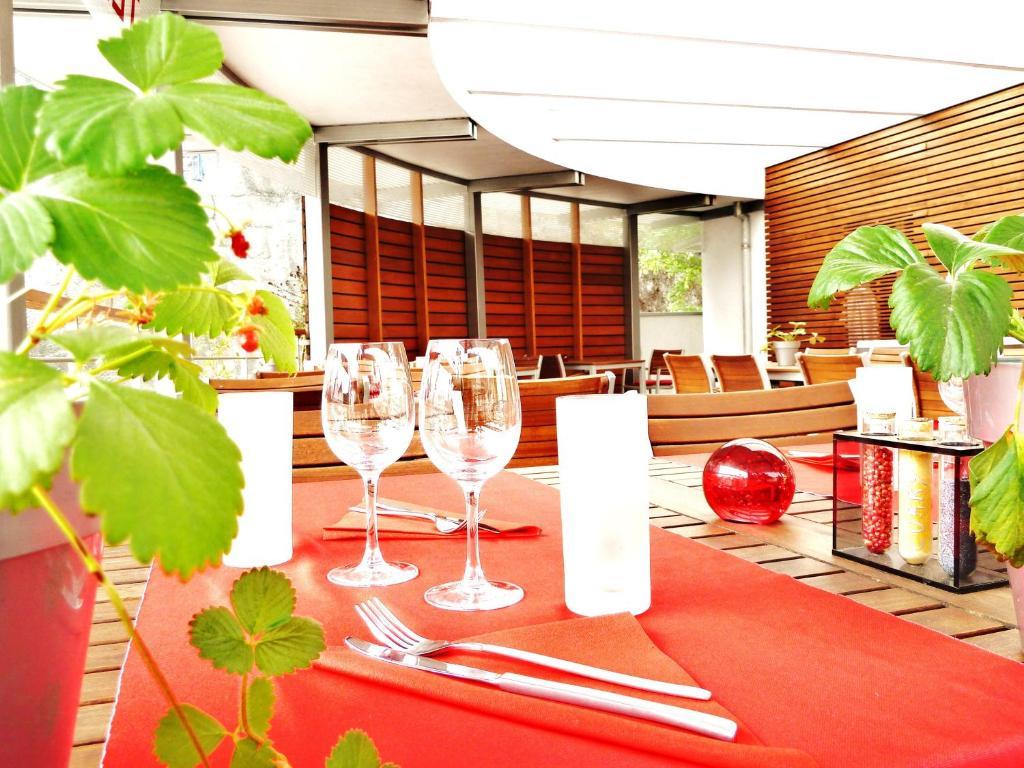 Logis Hotel Le France Villers-le-Lac Luaran gambar
